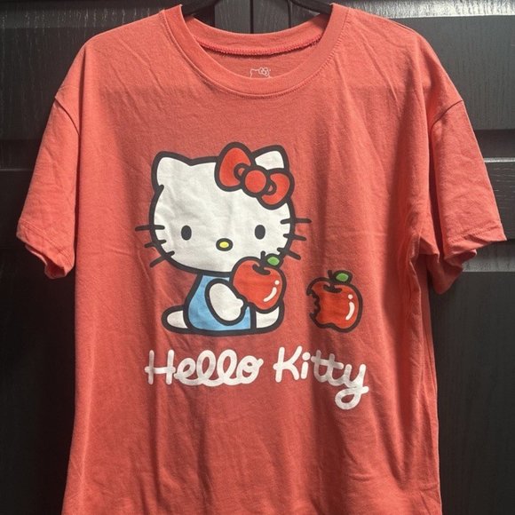 Authentic Hello Kitty T-Shirt - Picture 2 of 3